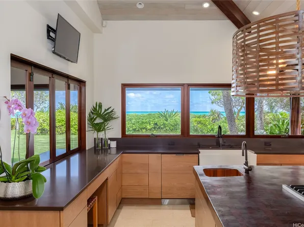 376 Dune Cir, Kailua, HI 96734