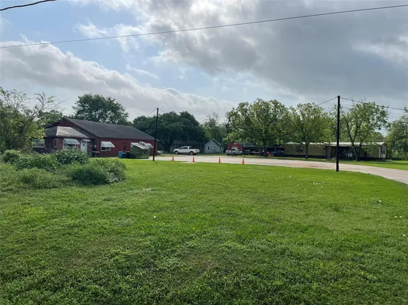 916 Hinson St, Richmond, TX 77406