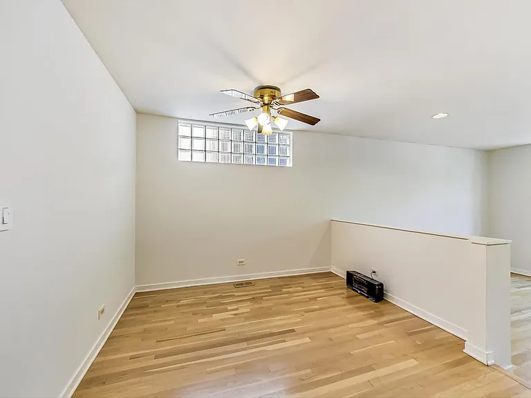 929 W Wrightwood Ave #A — Photo 8