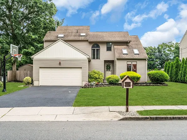 615 Dave Marion Rd, Toms River, NJ 08753
