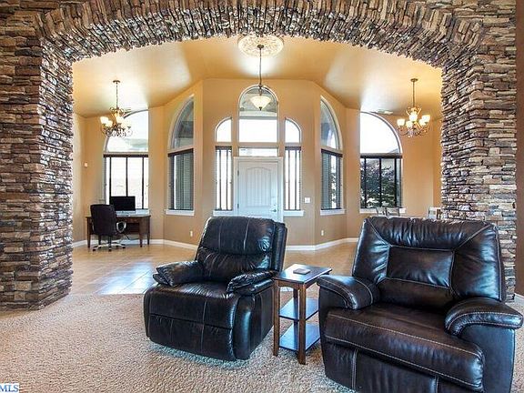 3rd image of 1444 Tuscany Pl