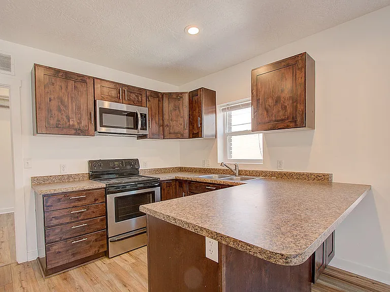 419 E 200 S #206 — Photo 3