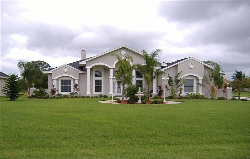 5561 Rising Star Lane