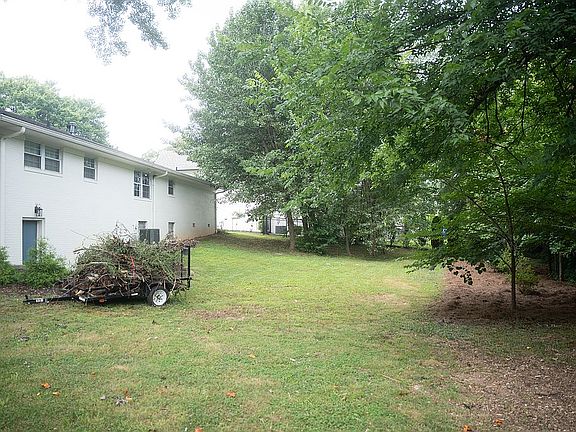 4th image of 193 Meadow Dr