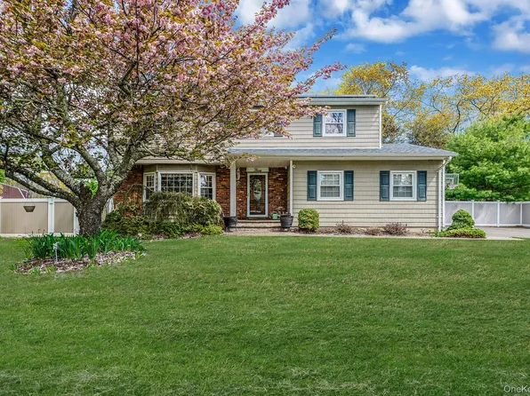 3 Otsego Avenue, Dix Hills, NY 11746
