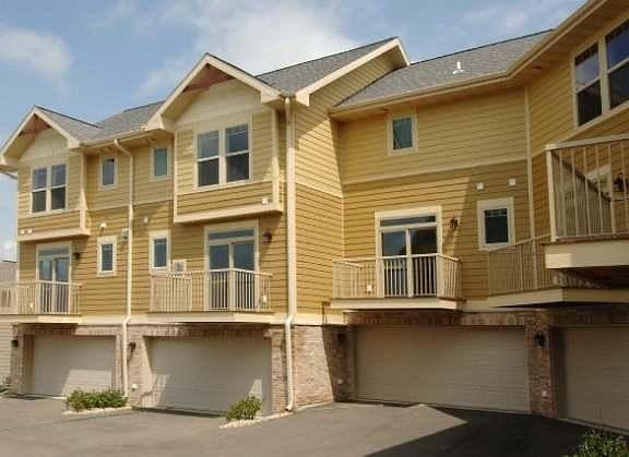 2nd image of 8105 Mansion Hill Ave #8105