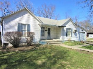 321 Walnut St, Friend, NE 68359
