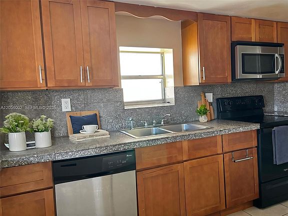 5th image of 6541 SW 41st Ct #173