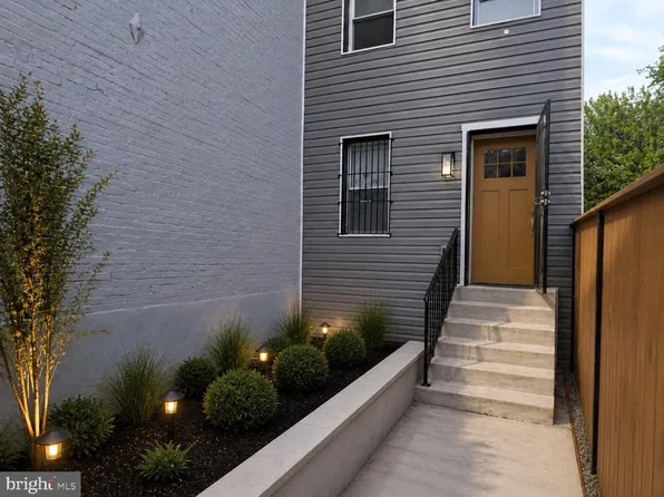 302 N Gilmor St, Baltimore, MD 21223