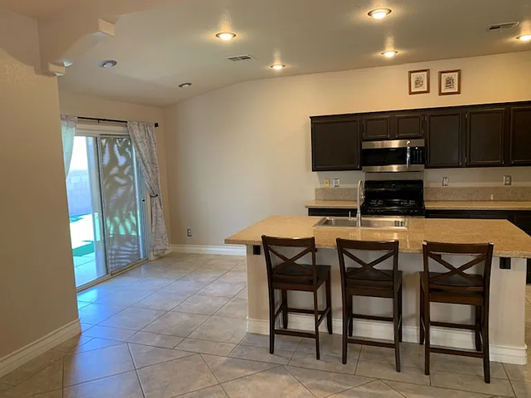 1195 Evening Canyon Ave — Photo 9