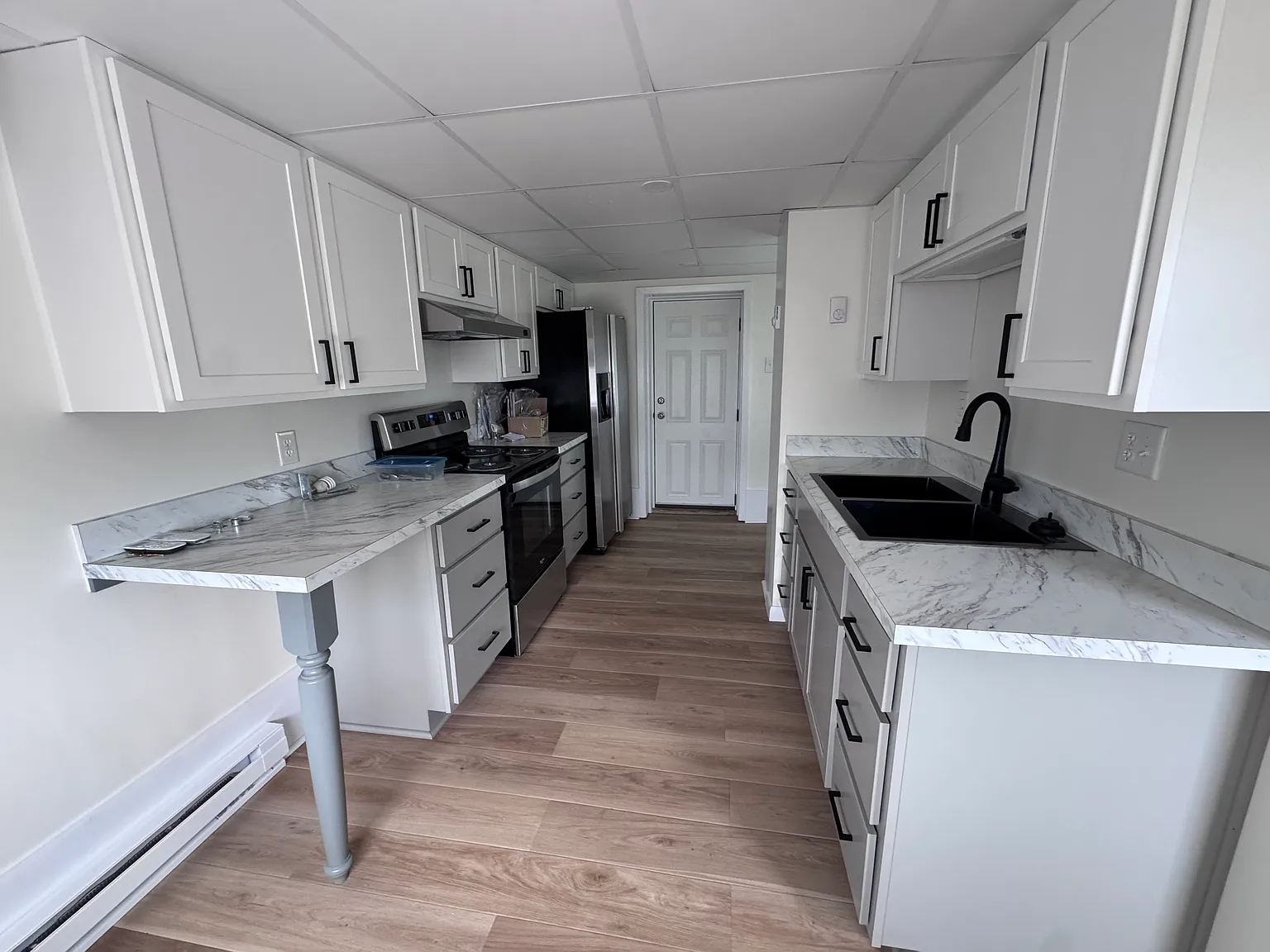 2 bed, 1000 sqft, $1,800 — Photo 3
