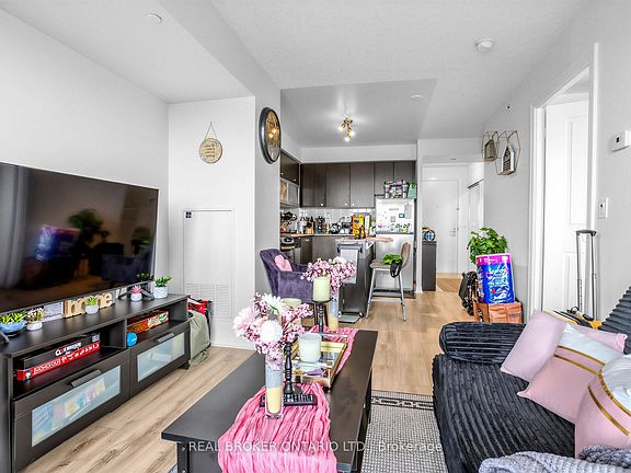 2nd image of 275 Yorkland Rd #3007