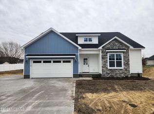 553 Workhorse Ln, Ayden, NC 28513