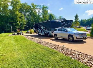 158 Laurel Branch Ct, Roaring Gap, NC 28668