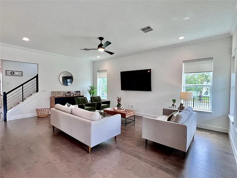 7002 Arnoldson St — Photo 10