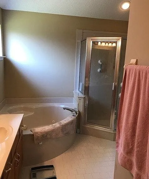 9701 Tributary Cv — Photo 10