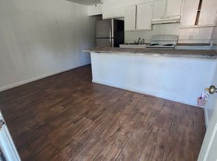 2520 Hewes Ave #B, Gulfport, MS 39507