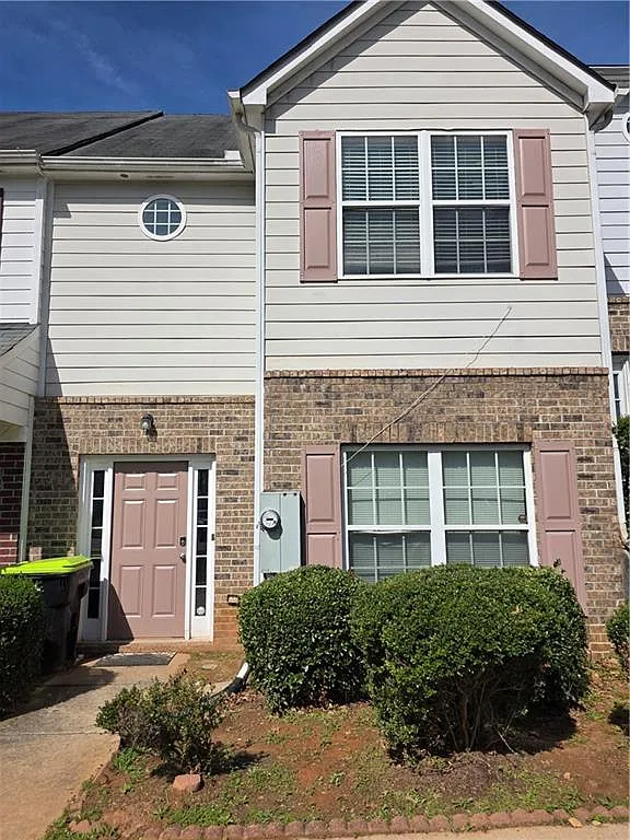 4 bed, 3.0 bath, 1528 sqft, $1,850 — Photo 1