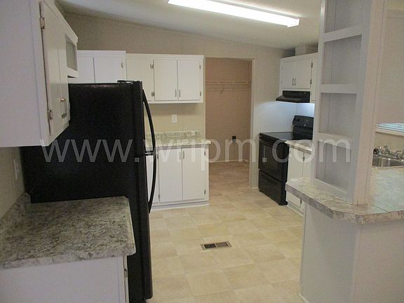 4th image of 526 Winnie Hole Ln
