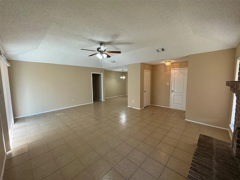 7430 Lobera Dr — Photo 4