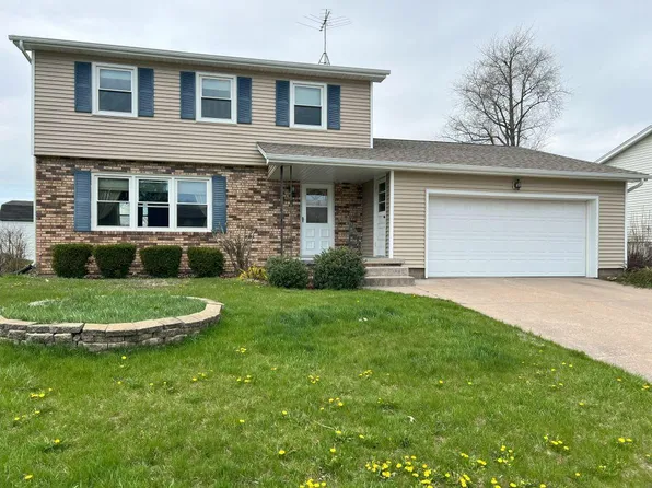 1602 Meadow Ln, Muscatine, IA 52761