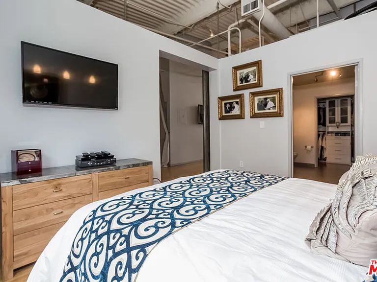 1130 S Flower St #416 — Photo 27