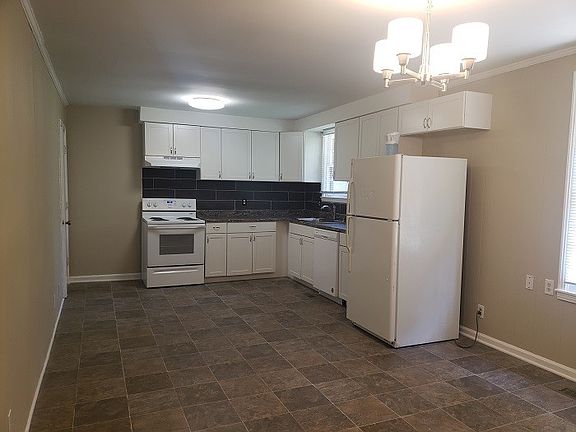 3rd image of 518 Jewel Dr