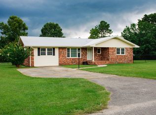 415 W Pine St, Andrews, SC 29510