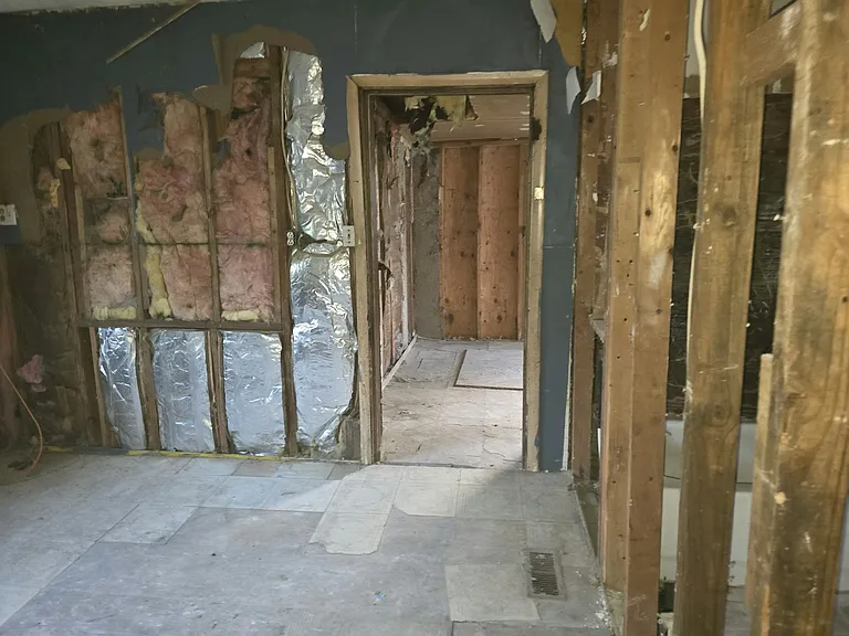 728 Schirmeyer St — Photo 13