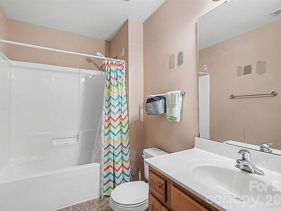 5th image of 2700 Loxdale Farms Dr