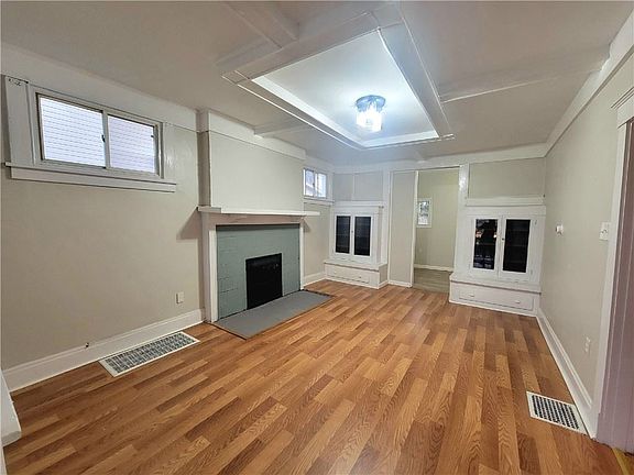 3rd image of 3019 Brunot Ave