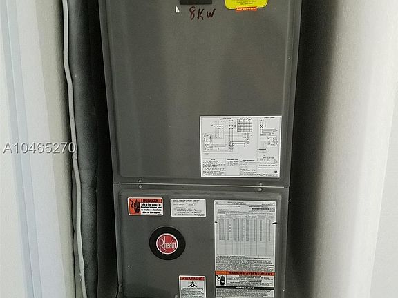 5th image of 17309 Lincoln Ln
