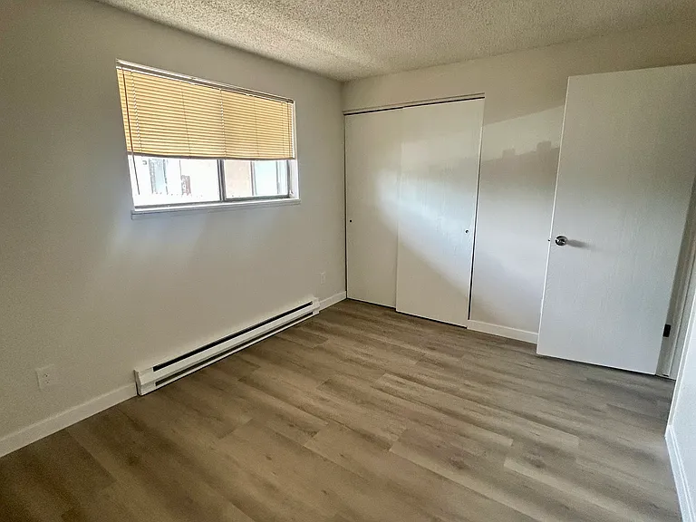 6109 N Colton St #16 — Photo 8
