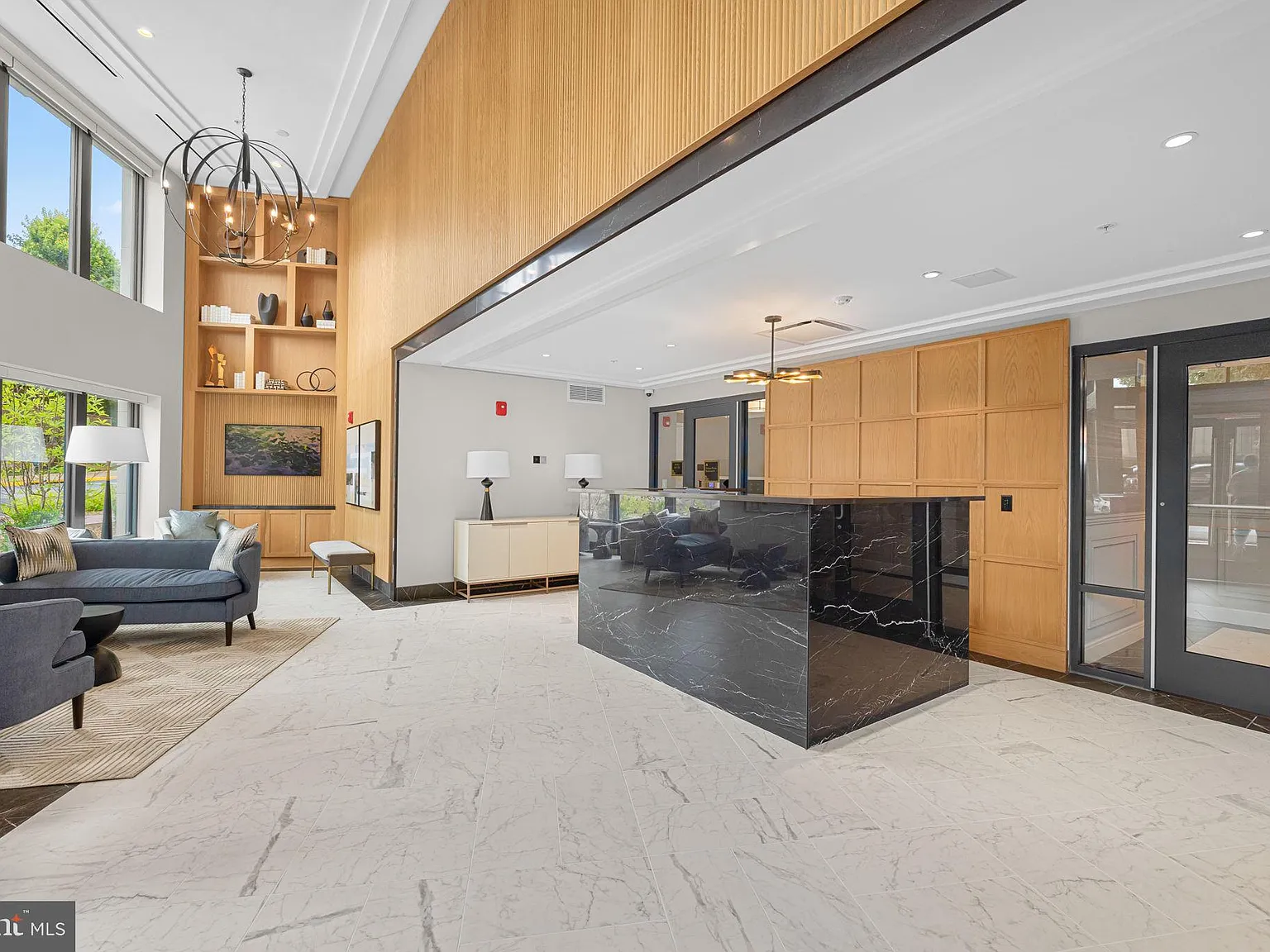 The Lowell Condominiums - Mclean — Photo 4
