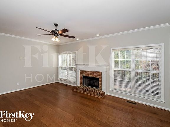 3rd image of 116 Royal Gala Dr
