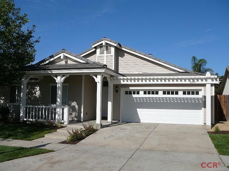 1st image of 2447 N Bentley Ave
