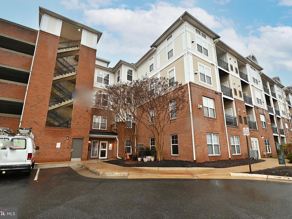 1st image of 3840 Lightfoot St Unit 438
