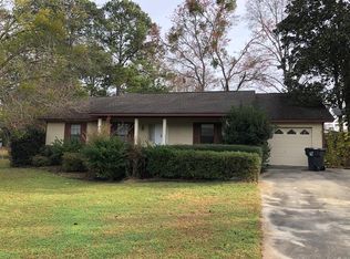 3910 Foxridge Dr, Valdosta, GA 31605