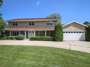 6500 N Sunset Ln, Glendale, WI 53217