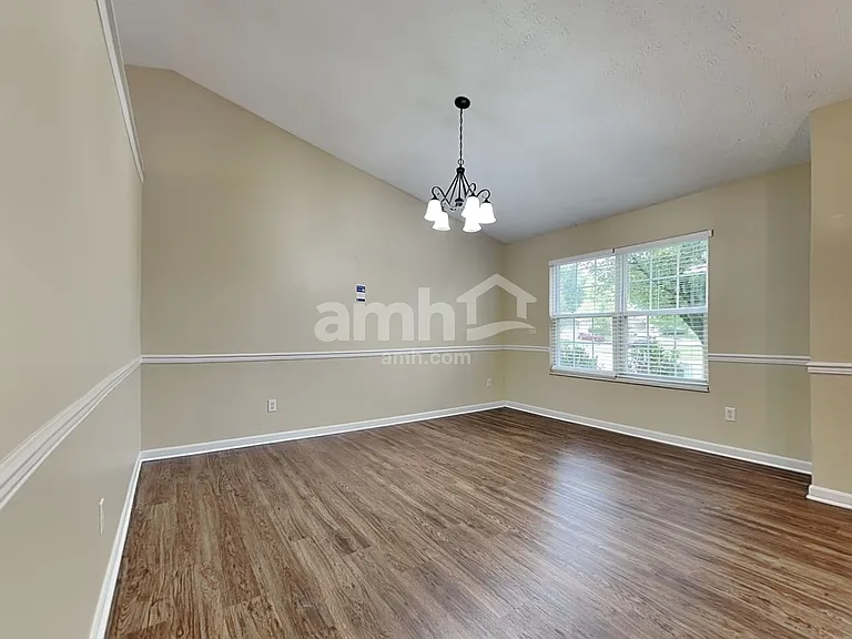 5783 Hillary St — Photo 7