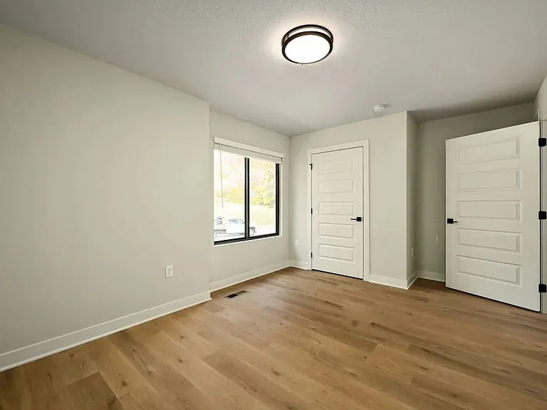 220-226 Sumac Rd — Photo 12