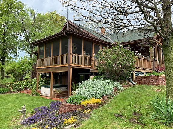 3rd image of 22704 Spencer Ln