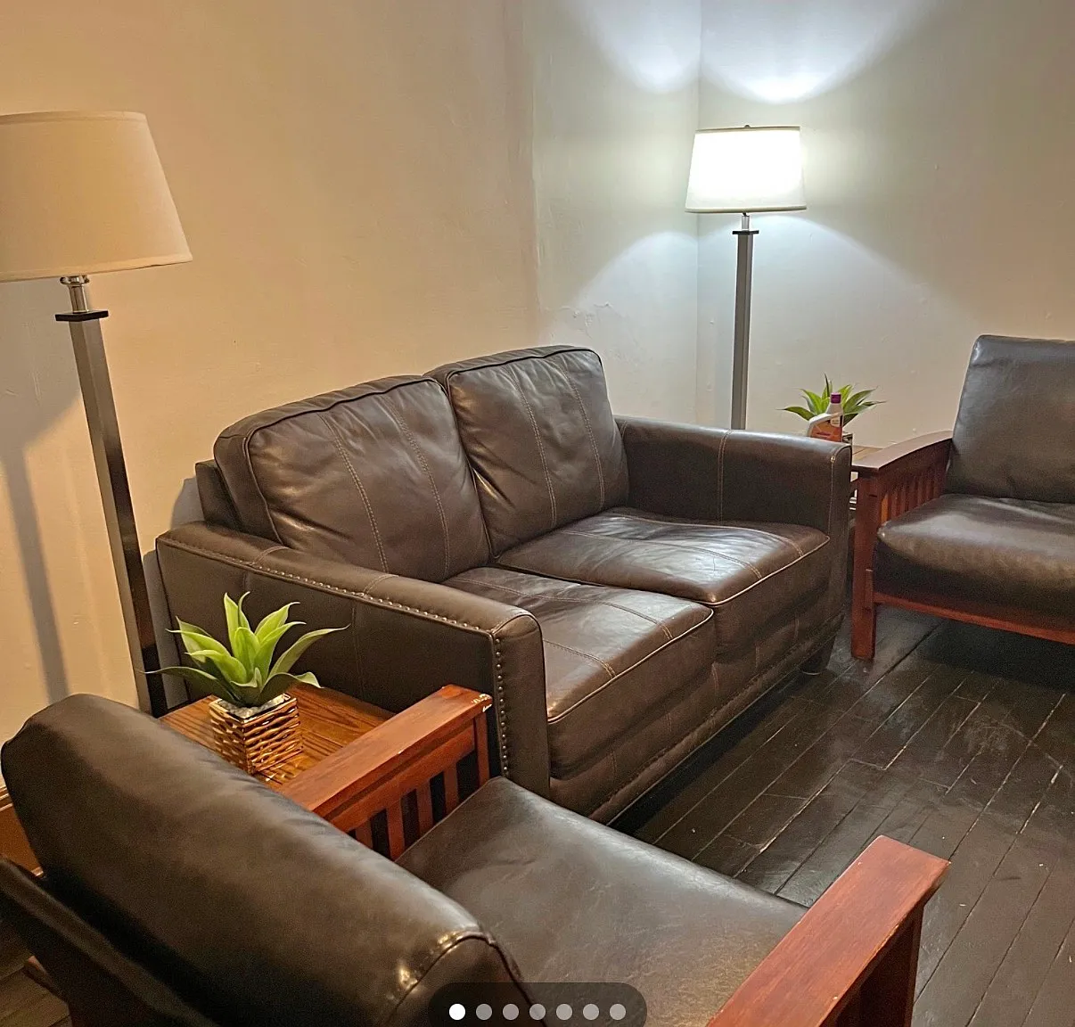 4 bed, 2048 sqft, $795 — Photo 2
