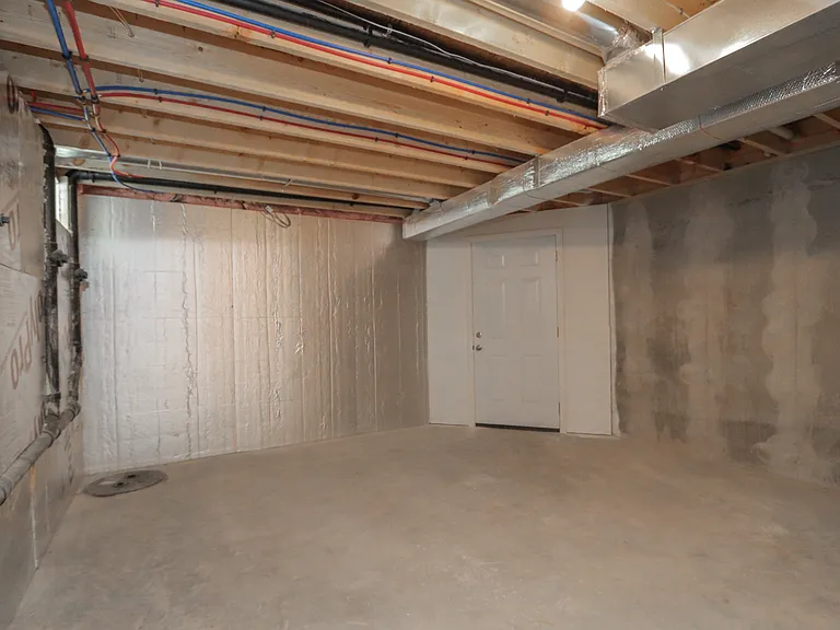 859 Carew St #857 — Photo 38