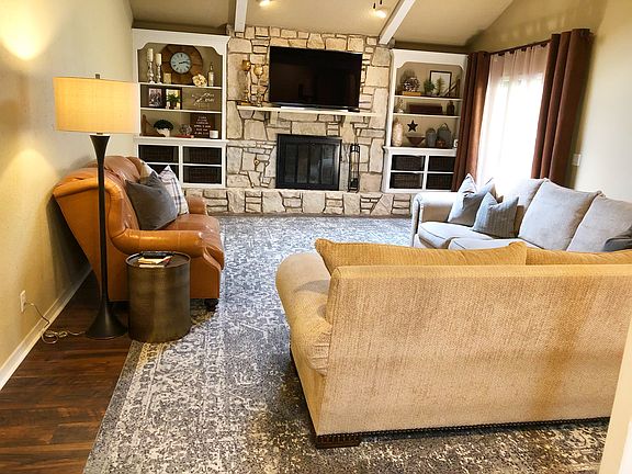 Spacious Living w/ Fireplace