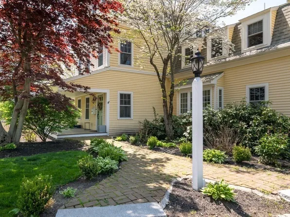 64 Downer Ave, Hingham, MA 02043