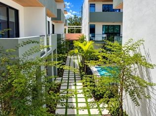 721 SW 11th St, Miami, FL 33129