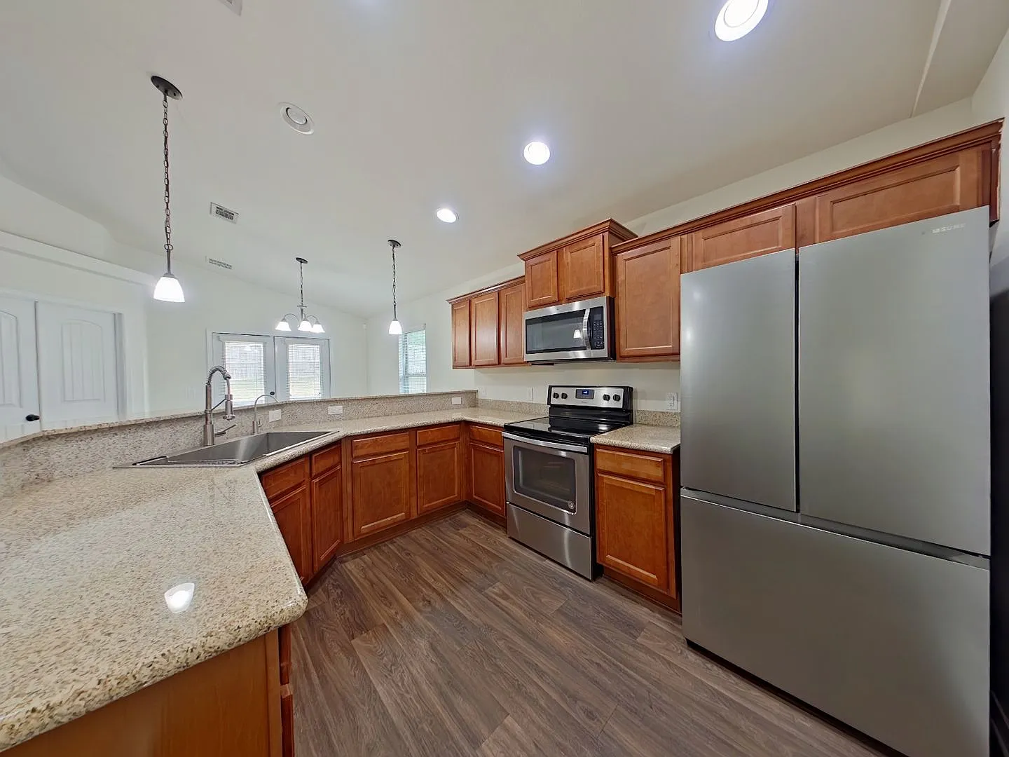 Available Now Beautiful 3 Bed 2 Bath Rental Home in Crestview! — Photo 3