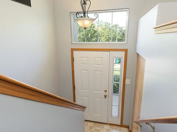 3rd image of 524 Meadow Lily Dr #524