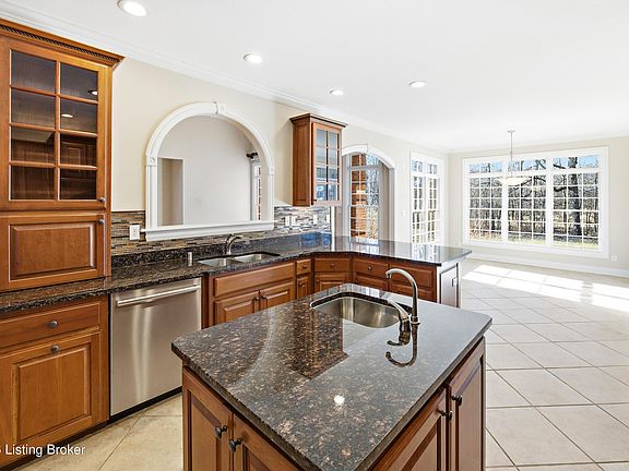 5th image of 2870 Cropper Rd